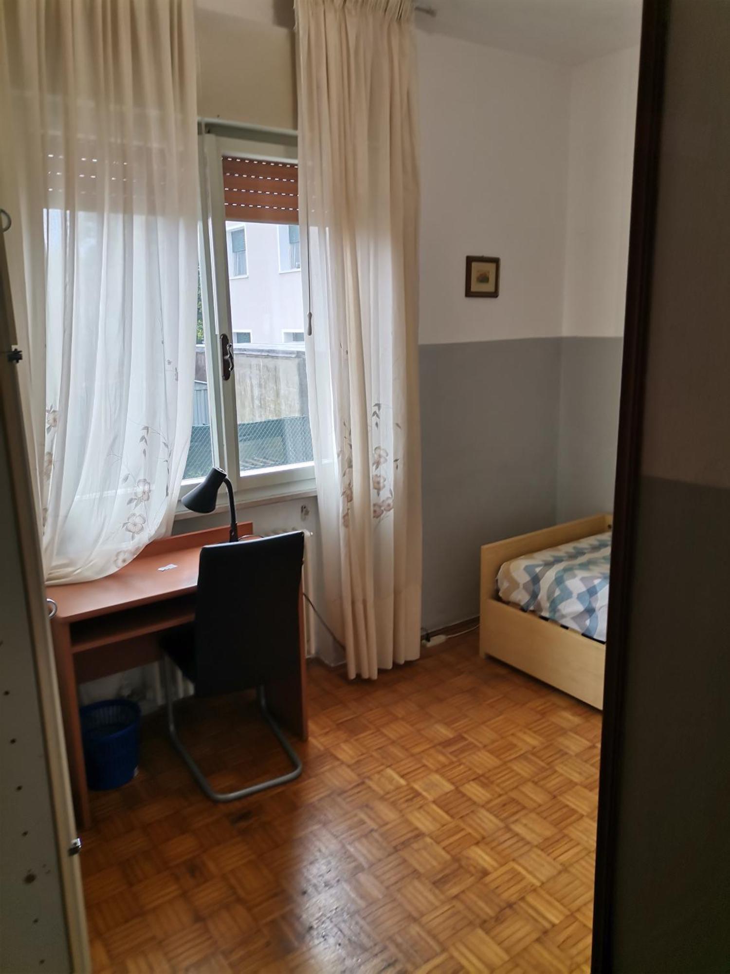 Camera In Appartamento Pordenone Exteriér fotografie